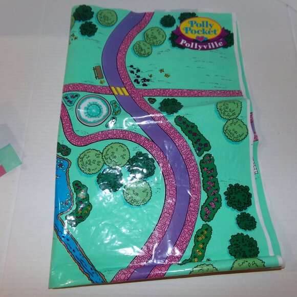 Vintage 1994 Polly Pocket Drive-In Burger Restaurant And Playville Mat - Picture 12 of 16
